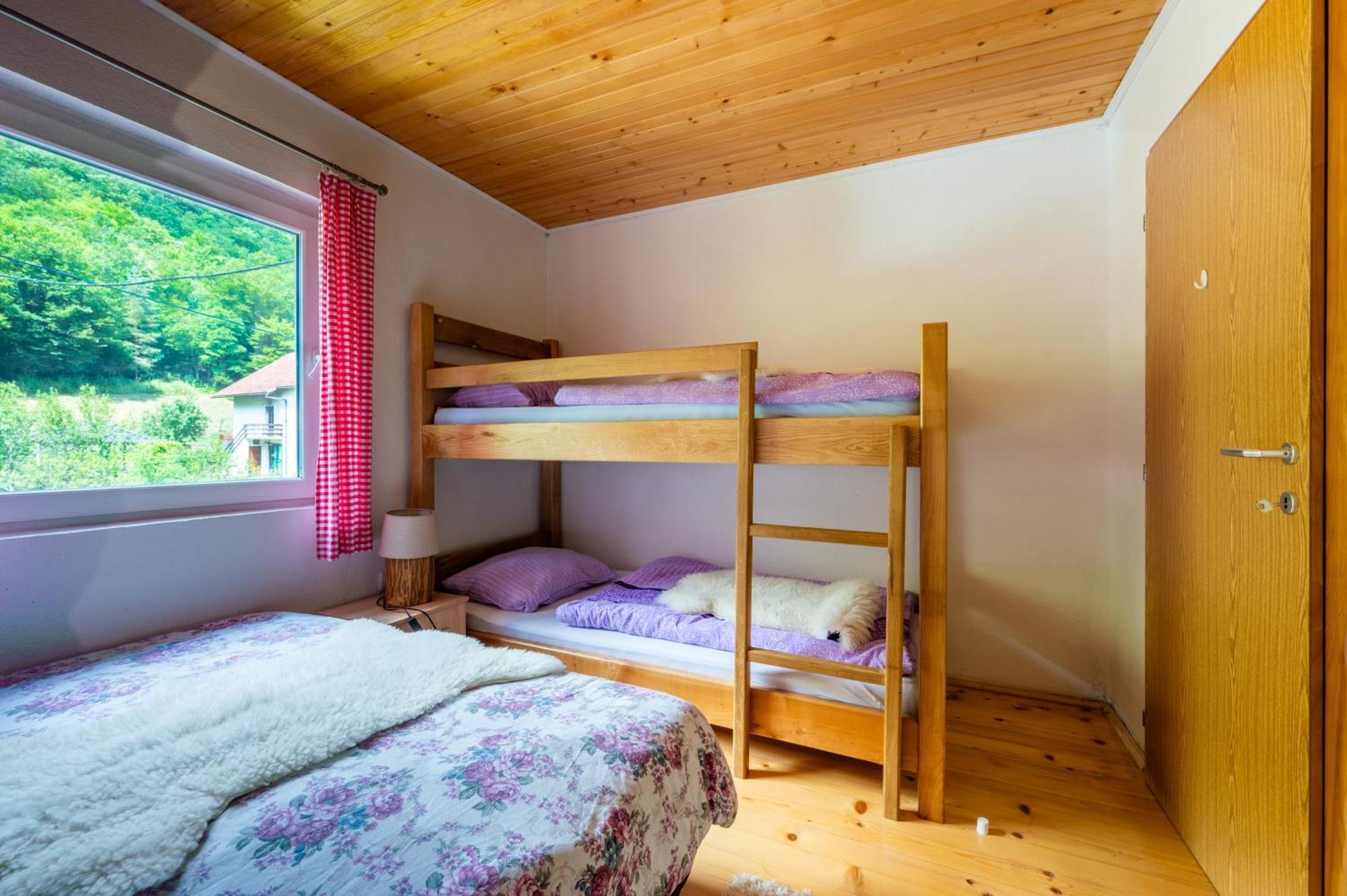 Domacinstvo Na Kraju Svijeta Guest House Sipovo Luaran gambar