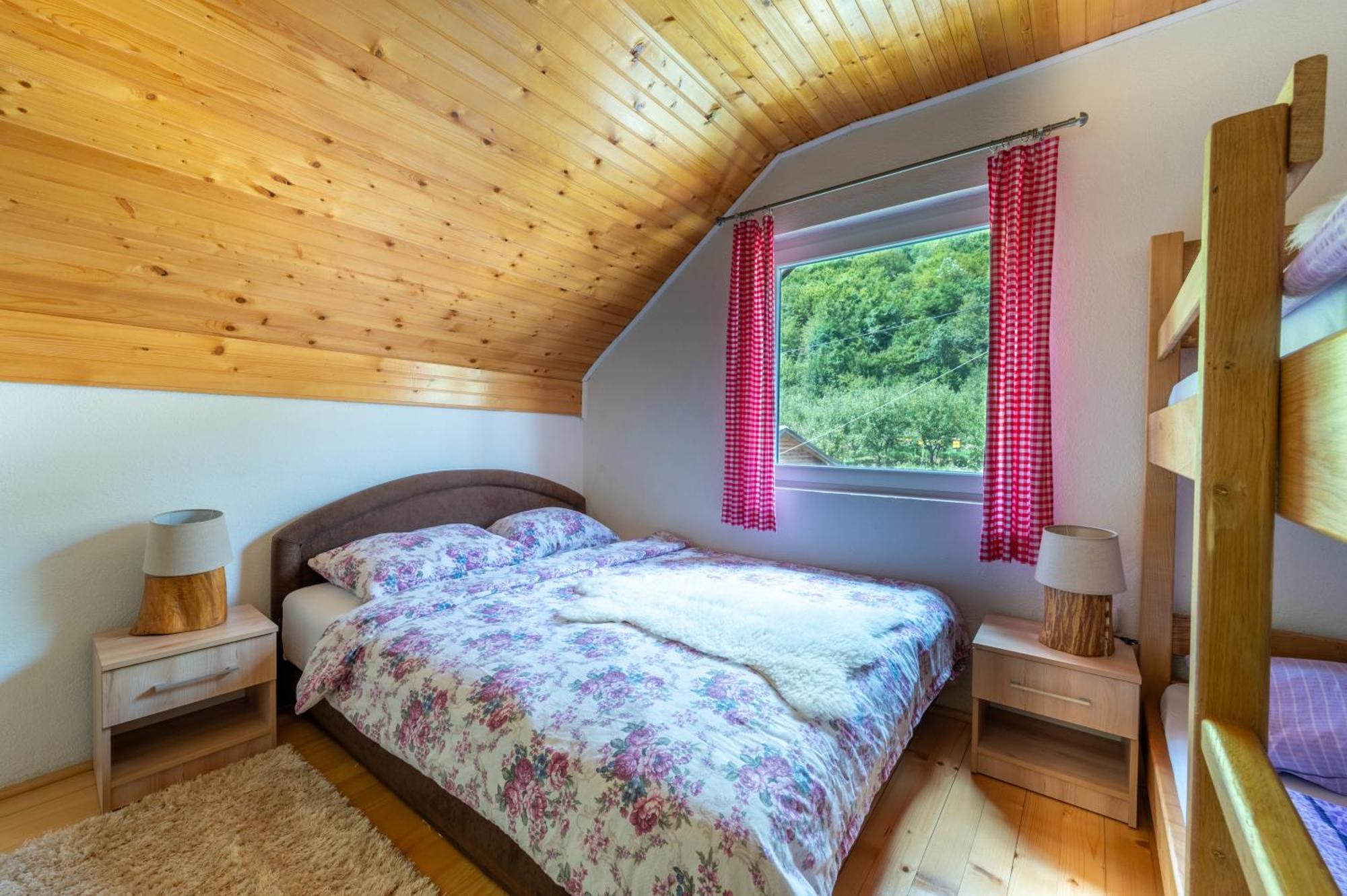 Domacinstvo Na Kraju Svijeta Guest House Sipovo Luaran gambar