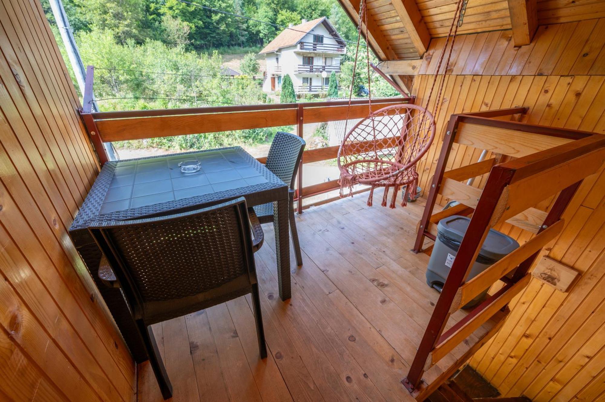 Domacinstvo Na Kraju Svijeta Guest House Sipovo Luaran gambar