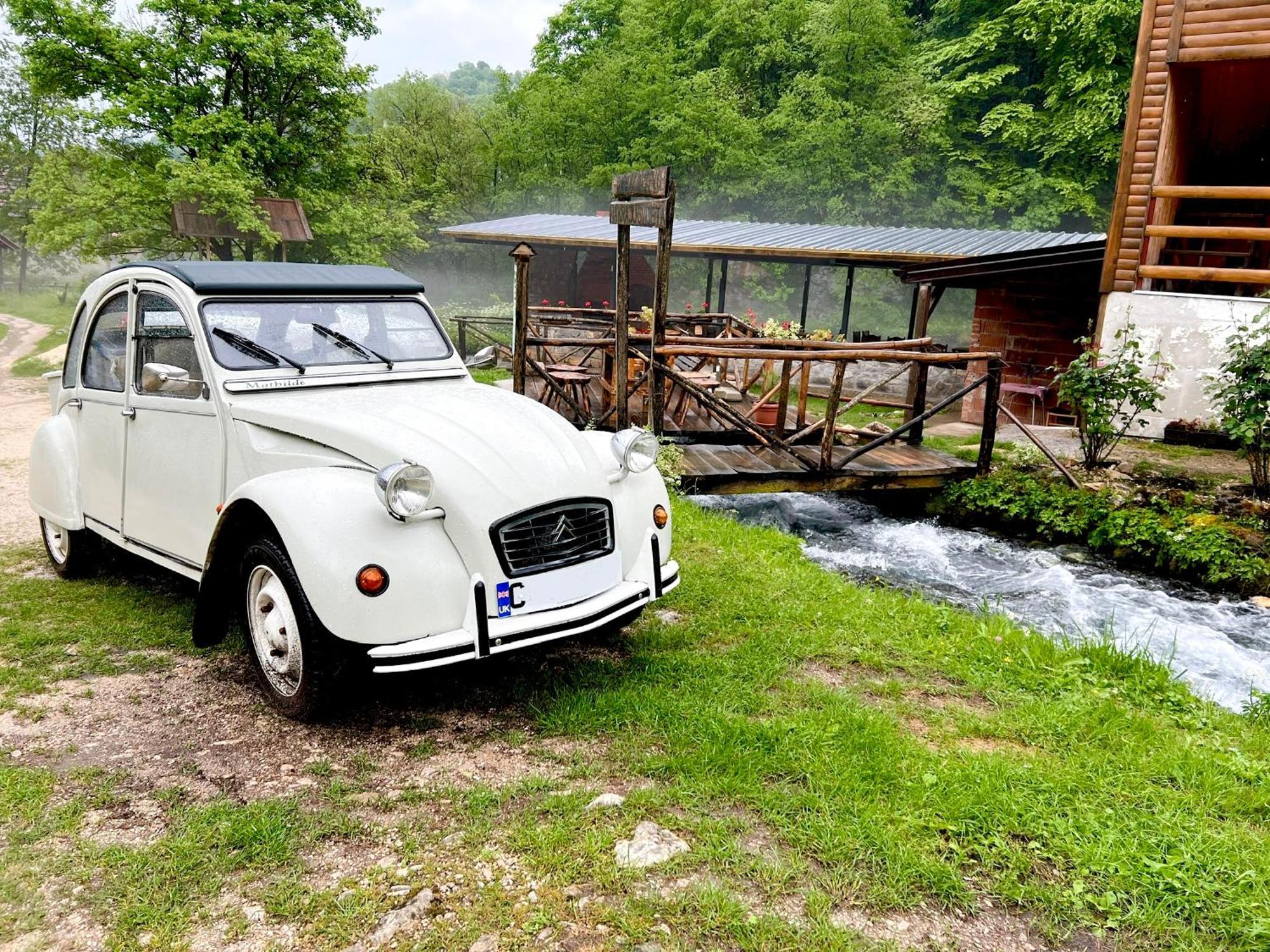 Domacinstvo Na Kraju Svijeta Guest House Sipovo Luaran gambar