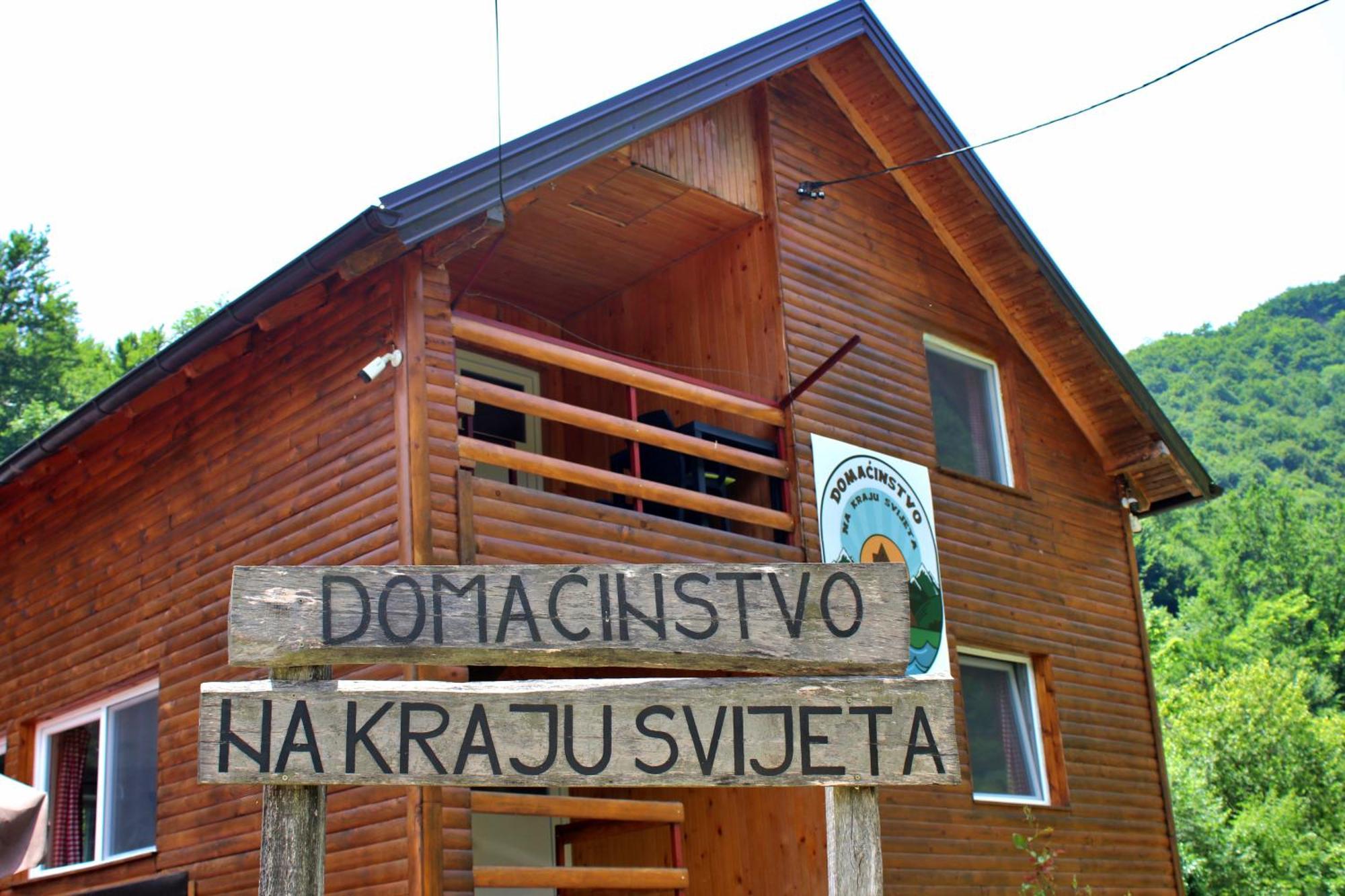 Domacinstvo Na Kraju Svijeta Guest House Sipovo Luaran gambar