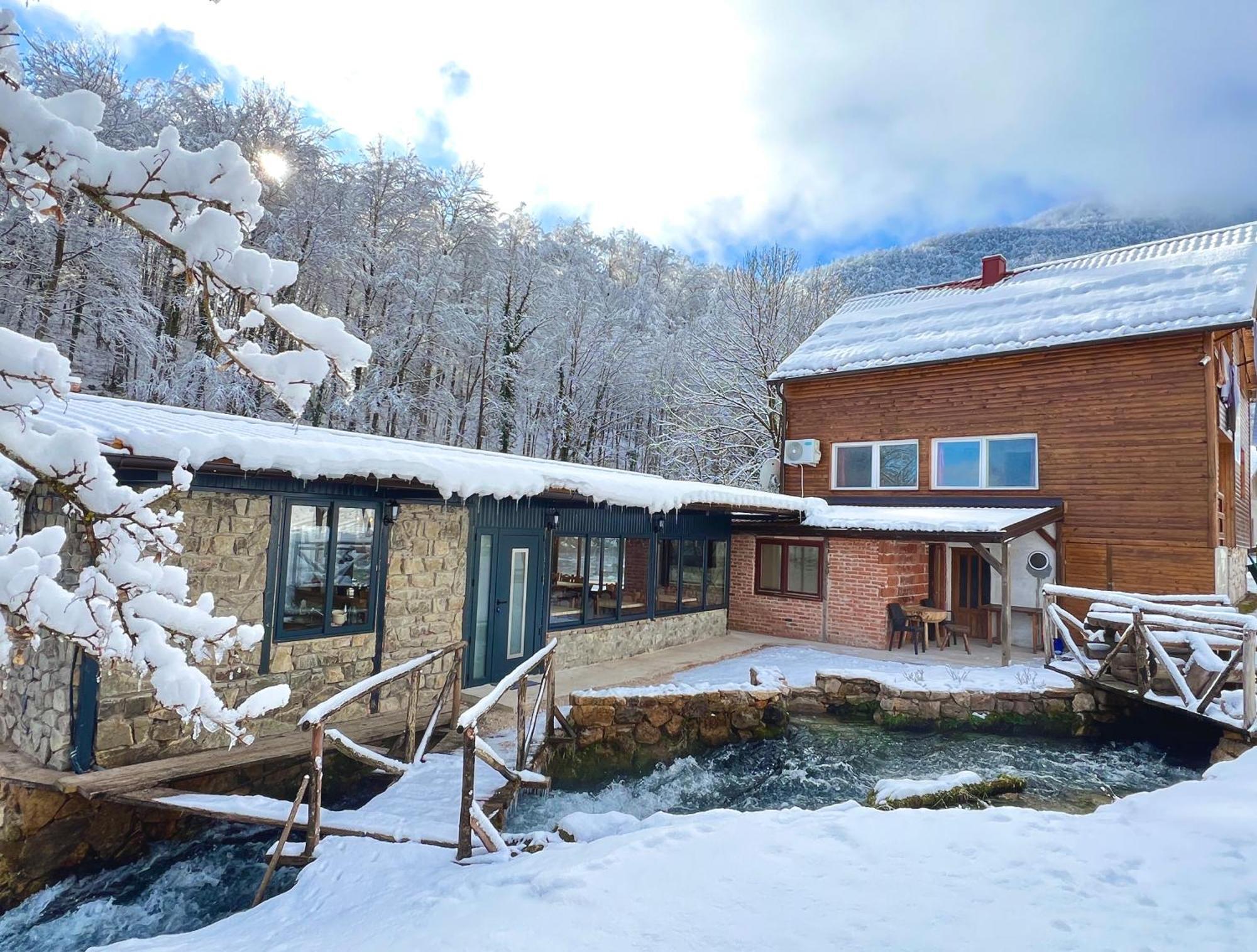 Domacinstvo Na Kraju Svijeta Guest House Sipovo Luaran gambar